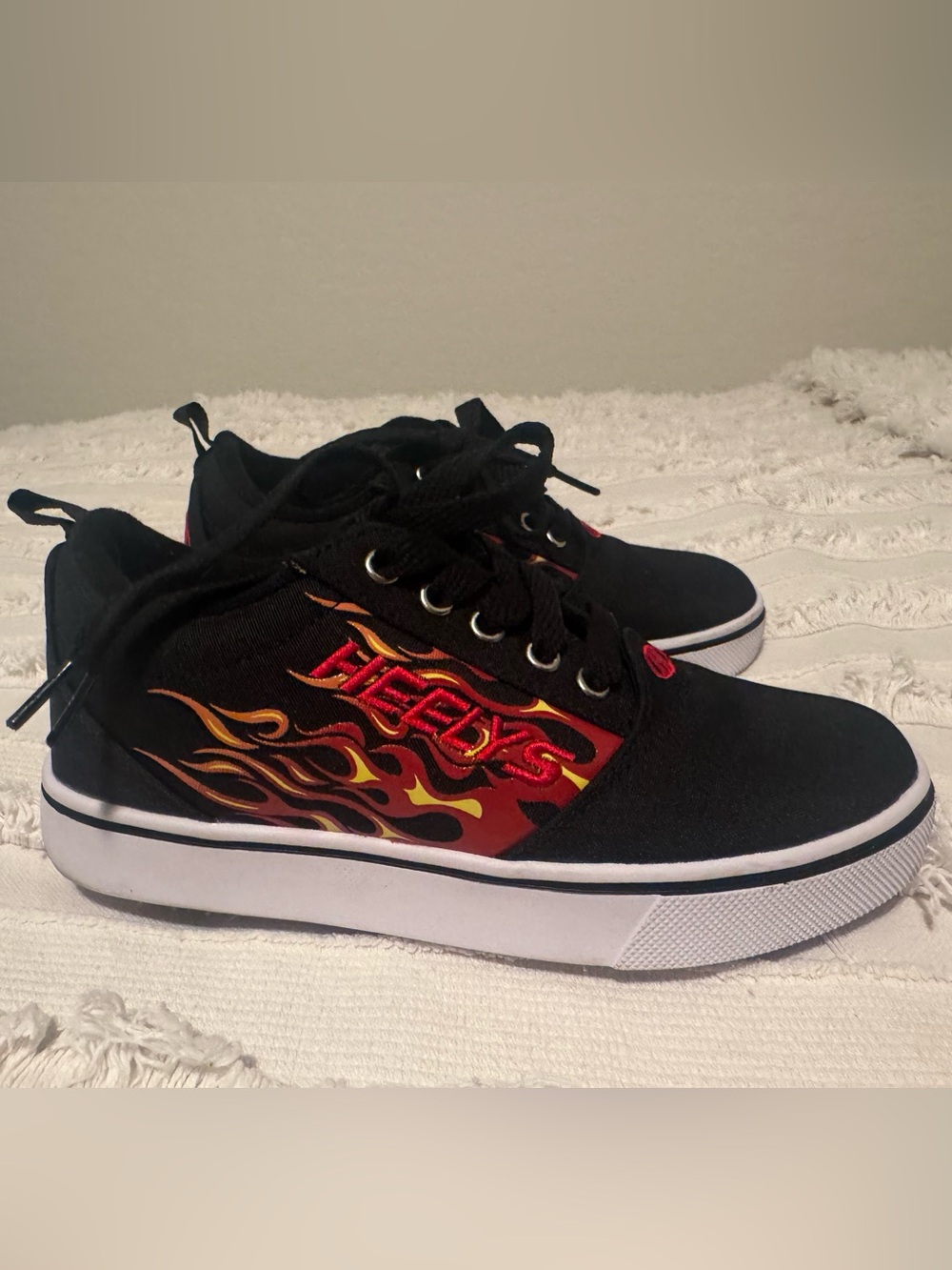 Heelys Kids Black Sneakers with Red and Yellow Flame Accent, USA soze 3, EU 34